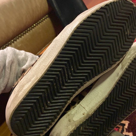 Golden Goose Leopard Print Sneakers with Black and Pink Accents - Picture 4 of 5